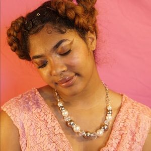Chunky pearl statement necklace.